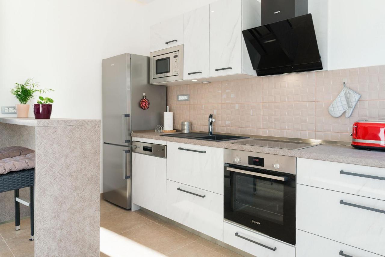 Beach Residences Caroline Hvar Town Esterno foto